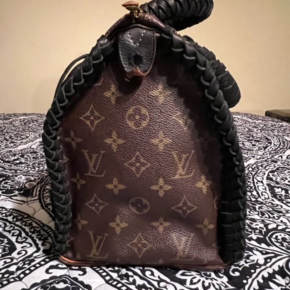 Revamped Louis Vuitton Speedy 25 - Picture 5 of 15